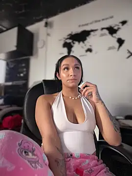 Isabella-Teen