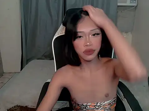 urcurlydiva webcam