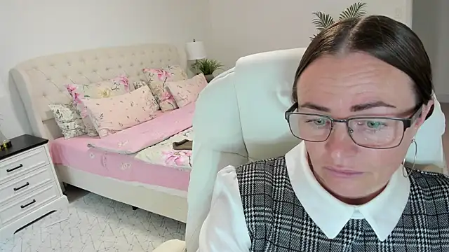 Vika73 webcam