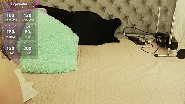 katt_eyes__ webcam