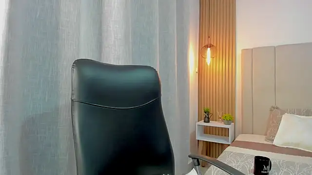 Victoria_Rosee webcam