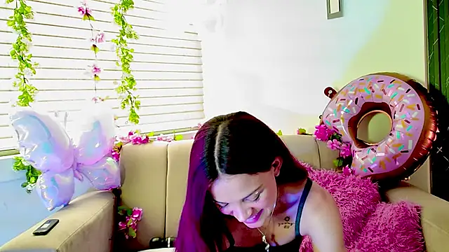aurora_petitee webcam