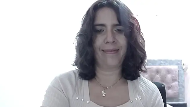 Watch Victoria_meester live on EroticFlix - High definition streams
