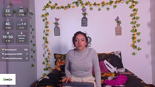 emiily_curly webcam