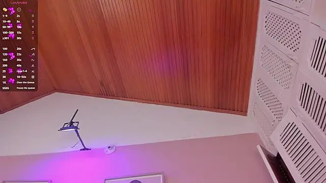 elodie_walker webcam