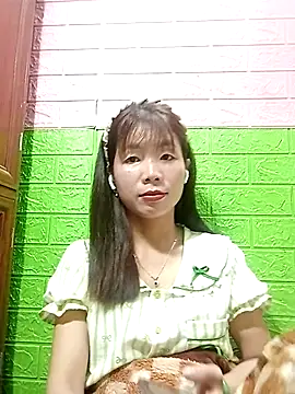 AmyLinee01 webcam