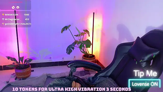 sarasavage - Sarasavage's free webcam - UK Sex Cams