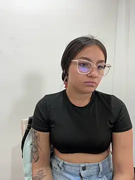 Watch Alyha_cortes_ live on EroticFlix - High definition streams
