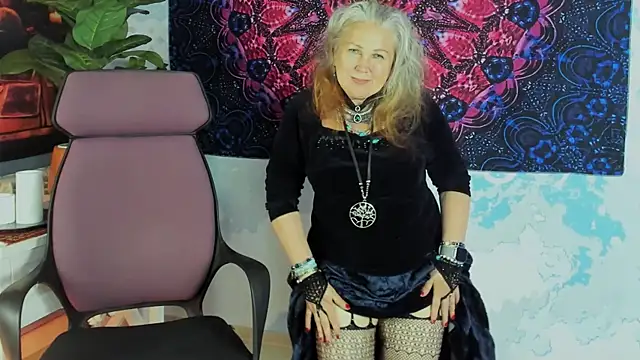 LilaMaharani webcam