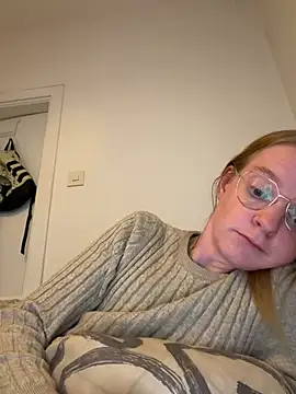 jannis1992 (F young) - Supries me use menu