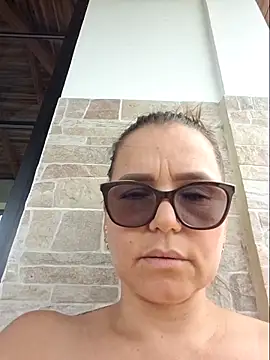 MariaPau_83 webcam
