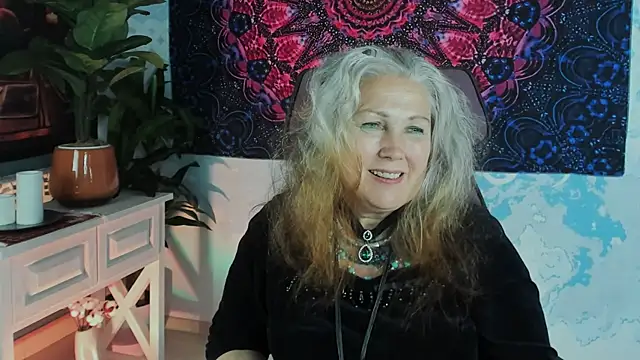 LilaMaharani webcam