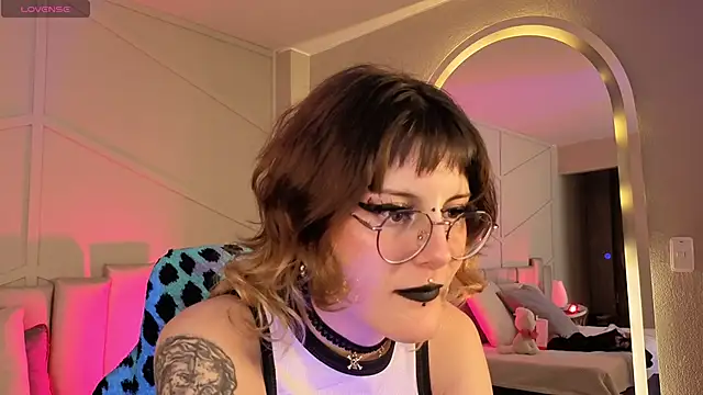 Rossiee_huntt webcam