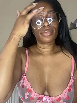 CaliBabiethe1 webcam