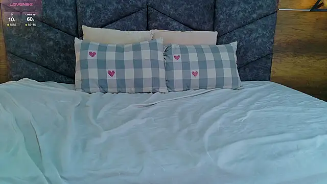 AnnieRouse__ webcam