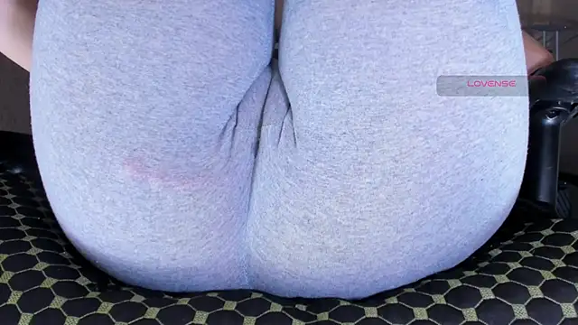 Cameltoe_squirt_inPants webcam