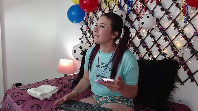 Samantha_Wallker live cam on StripChat