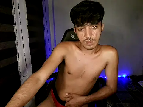 Spicy_RowyCam live cam on StripChat