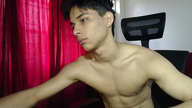 Marck-Pro live cam on StripChat