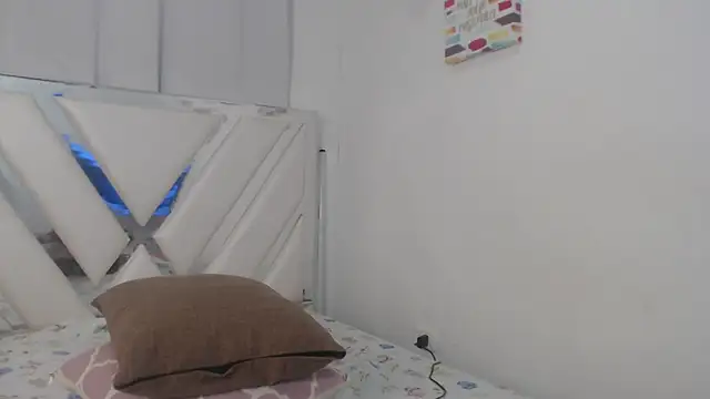 AlannaHarper webcam