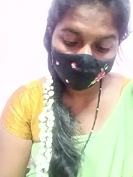 CuteDevilAnu webcam