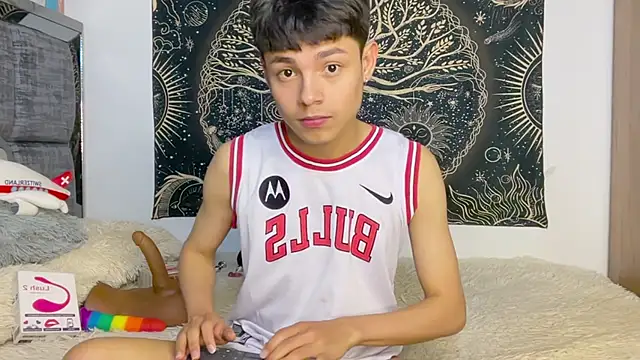 Bldavioro45 - Male webcam sex chat