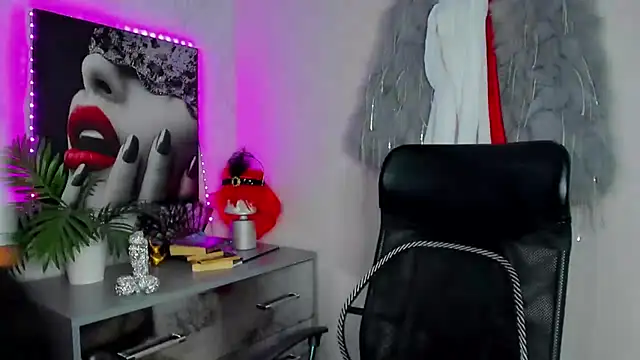 HelenLuxx webcam