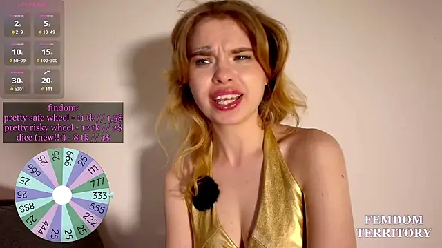 Creatrix_Lola webcam