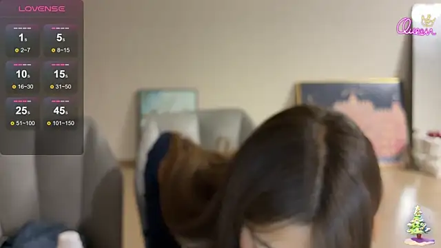 Alyssa-8 webcam