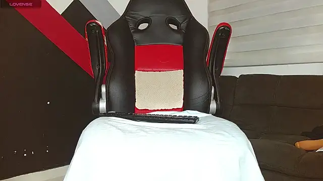 Zac_Golden webcam