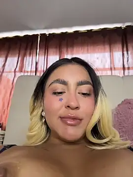 Elina_Hills webcam