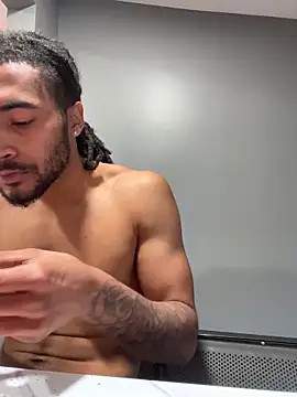 Mellyj053 webcam
