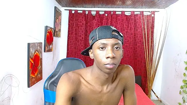 milo018 webcam