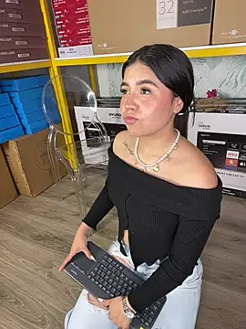 Ambarina_ webcam