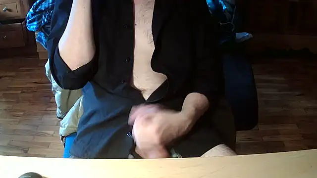 YoUnGbOy2018 webcam