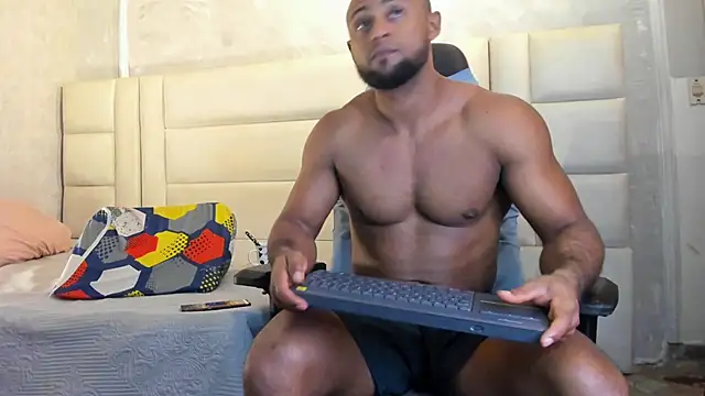 Dark_lennox webcam