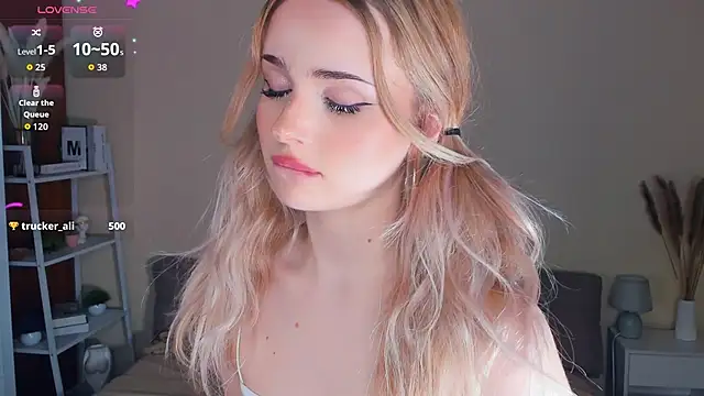 PorcelainBun webcam