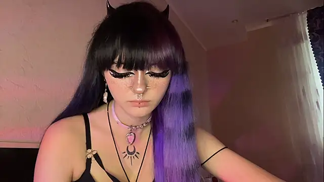 HolyCute webcam