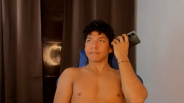 Maximiliano_Young webcam