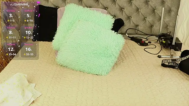 katt_eyes__ webcam
