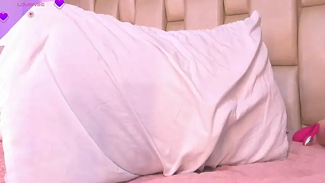 sweet--zoe - Sweet--Zoe's free webcam - UK Sex Cams