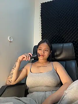 Welodynne - Female webcam sex chat
