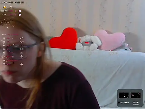 LustfulSarah live cam on StripChat