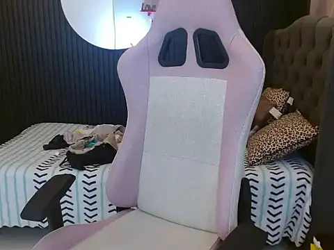 naomis_36 webcam
