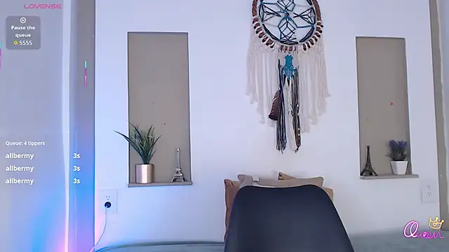 kitty_desire2 - Kitty_Desire2's free webcam - UK Sex Cams