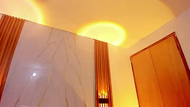 IsabellaMonet webcam