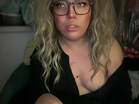 caligirlnikita webcam