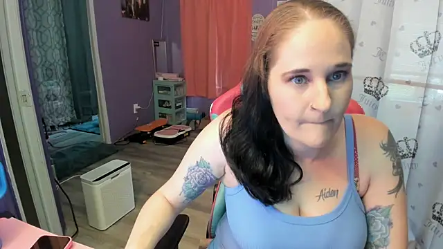 lolabunny9 (F milf) - TOYS ON MY CLIT!!! LETS CUM TOGETHER