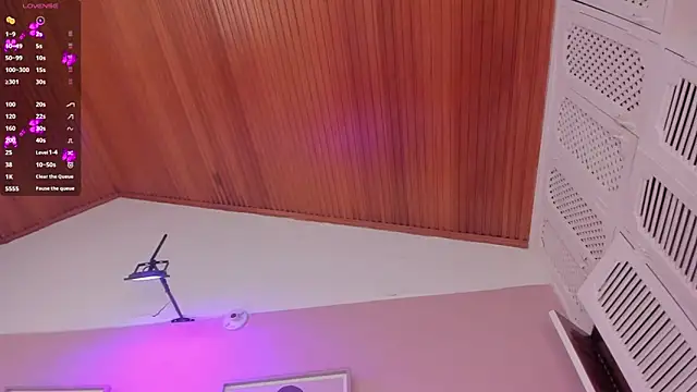 elodie_walker webcam