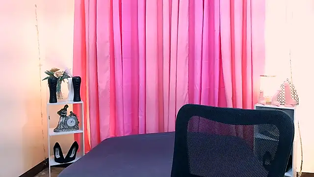 Mimi_Mckinley webcam